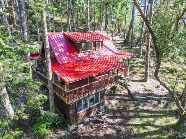 House for sale in Pender Island, Islands-Van. & Gulf, 9868 Castle Road, 263125652 | Realtylink.org