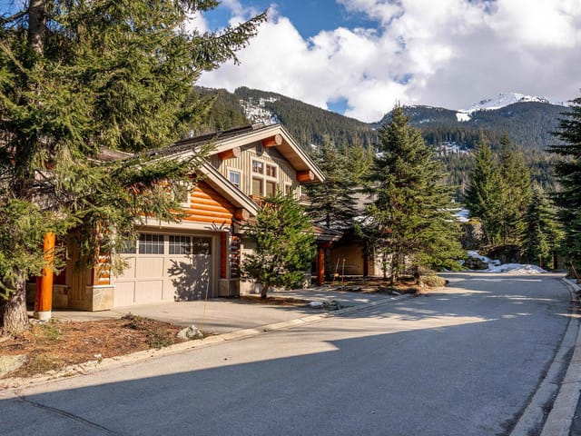 Townhouse for sale in Whistler, Whistler, 2 2324 Taluswood Place, 263125724 | Realtylink.org