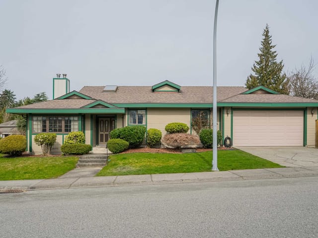 House for sale in Surrey, North Surrey, 10523 Fraserglen Drive, 263125725 | Realtylink.org