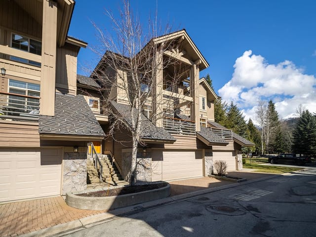 Townhouse for sale in Whistler, Whistler, 18 8030 Nicklaus North Boulevard, 263125893 | Realtylink.org