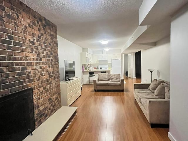 1/2 Duplex for rent in Burnaby, Burnaby East, 7489 19th Ave, 263125926 | Realtylink.org