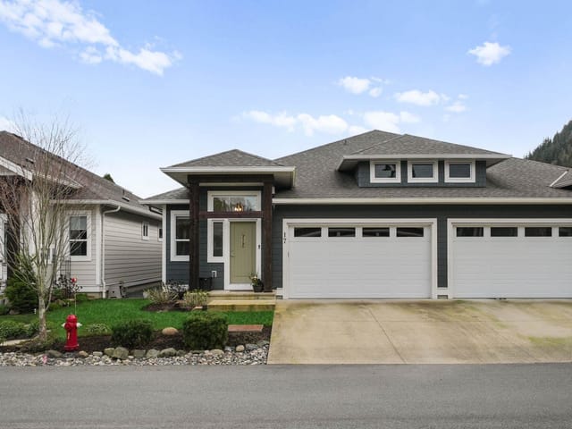 1/2 Duplex for sale in Harrison Hot Springs, Harrison Lake, 17 628 McCombs Drive, 263125972 | Realtylink.org