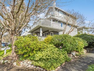 Townhouse for sale in North Vancouver, North Vancouver, 205 1518 Bowser Avenue, 263125980 | Realtylink.org