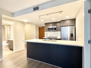 Apartment for rent in Richmond, Richmond, 720 8699 Hazelbridge Way, 263126063 | Realtylink.org