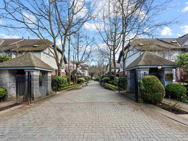 Townhouse for sale in Vancouver, Vancouver West, 12 5880 Hampton Place, 263126119 | Realtylink.org