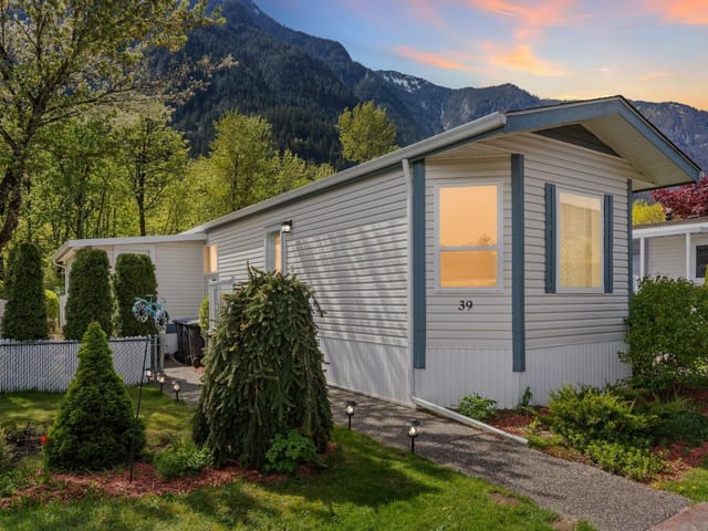 Manufactured Home for sale in Hope, Hope & Area, 39 62790 Flood Hope Road, 263126195 | Realtylink.org