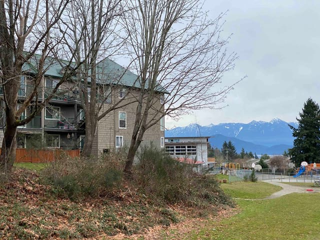 Apartment for sale in Gibsons, Sunshine Coast, 27 622 Farnham Road, 263126249 | Realtylink.org