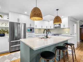 Townhouse for sale in White Rock, South Surrey White Rock, 14015 Marine Drive, 263126295 | Realtylink.org