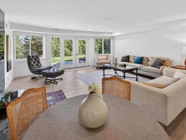 House for rent in West Vancouver, West Vancouver, 933 Eyremount Drive, 263126370 | Realtylink.org