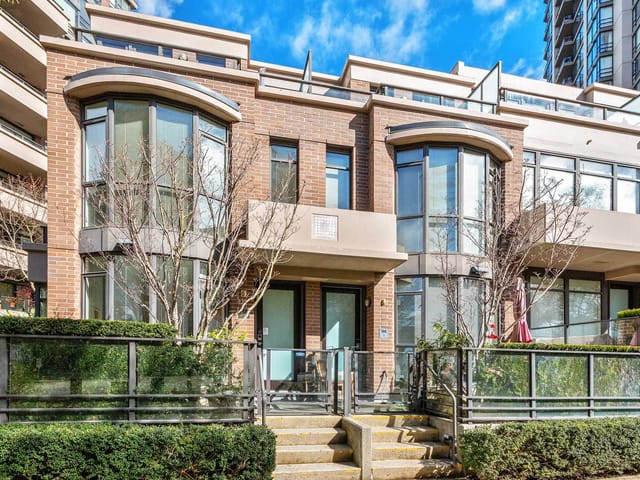 Townhouse for sale in North Vancouver, North Vancouver, 168 W 1st Street, 263126408 | Realtylink.org