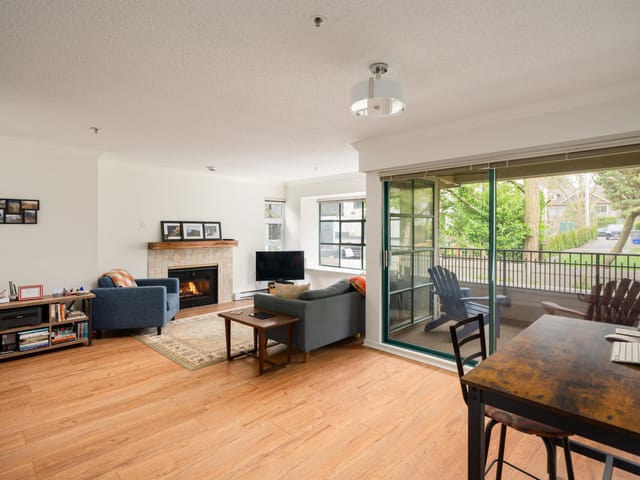 Apartment for sale in Vancouver, Vancouver West, 205 3788 W 8th Avenue, 263126412 | Realtylink.org