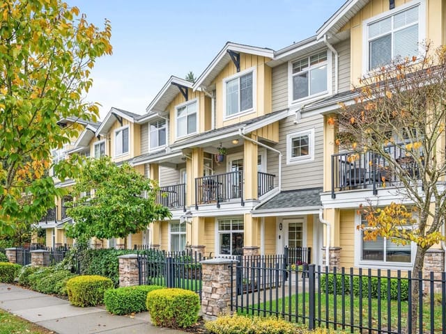 Townhouse for sale in Surrey, South Surrey White Rock, 45 17171 2b Avenue, 263126594 | Realtylink.org