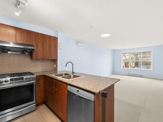 Apartment for sale in Burnaby, Burnaby South, 205 5665 Irmin Street, 263126622 | Realtylink.org