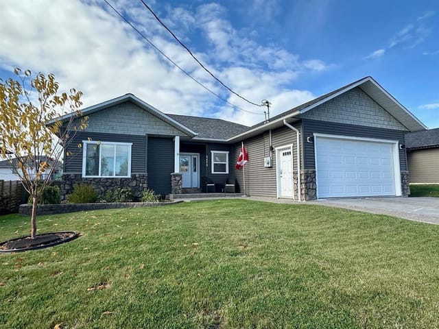 House for sale in Vanderhoof, Vanderhoof And Area, 3473 Hargreaves Avenue, 263126789 | Realtylink.org