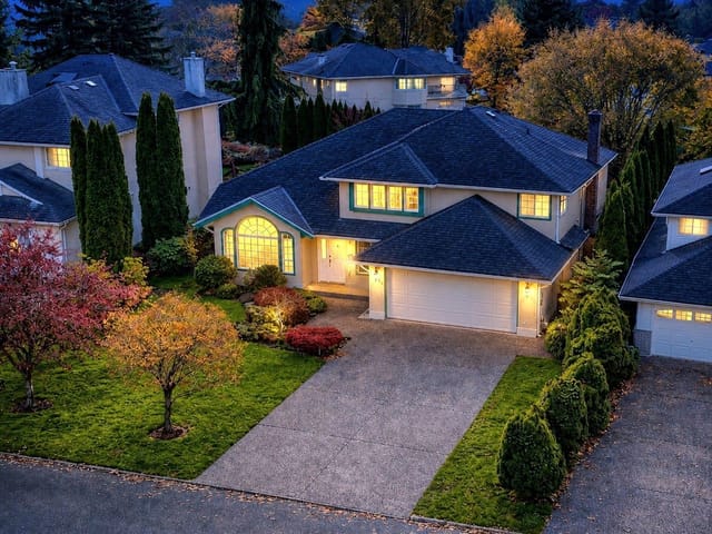 House for sale in Surrey, Surrey, 14906 83a Avenue, 263127045 | Realtylink.org