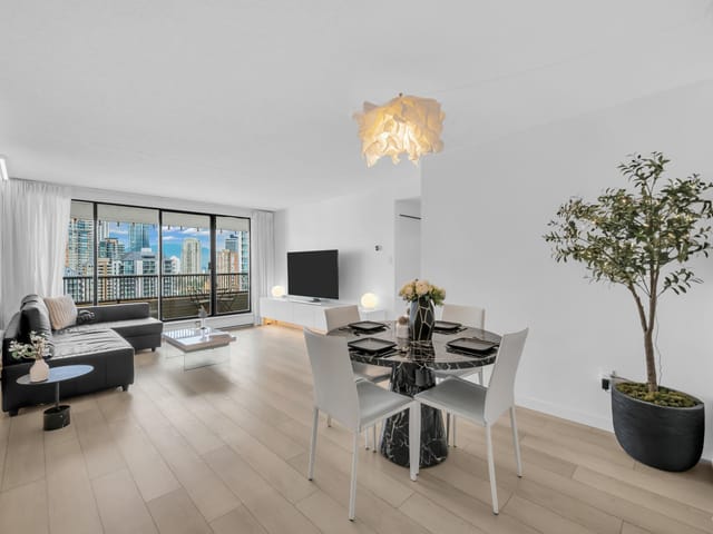 Apartment for sale in Burnaby, Burnaby South, 1703 6595 Willingdon Avenue, 263127232 | Realtylink.org