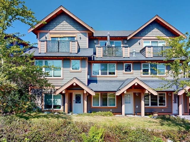 Townhouse for sale in Gibsons, Sunshine Coast, 1 728 Gibsons Way, 263127742 | Realtylink.org