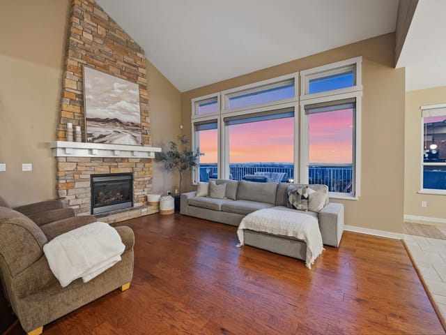 1/2 Duplex for sale in Port Moody, Port Moody, 4 Hickory Drive, 263127893 | Realtylink.org