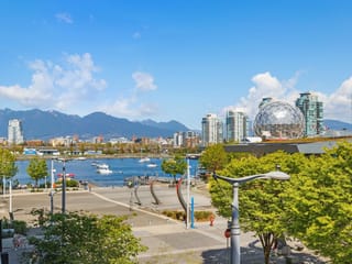 Apartment for sale in Vancouver, Vancouver West, 302 1625 Manitoba Street, 263127902 | Realtylink.org