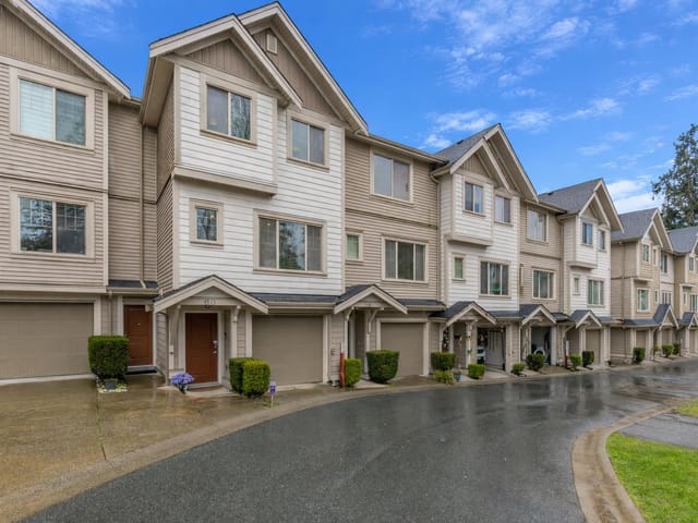 Townhouse for sale in Surrey, Cloverdale, 60 19097 64 Avenue, 263128102 | Realtylink.org