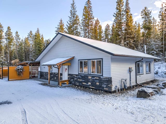 House for sale in Horse Lake, 100 Mile House, 6154 Marlborough Road, 263128229 | Realtylink.org