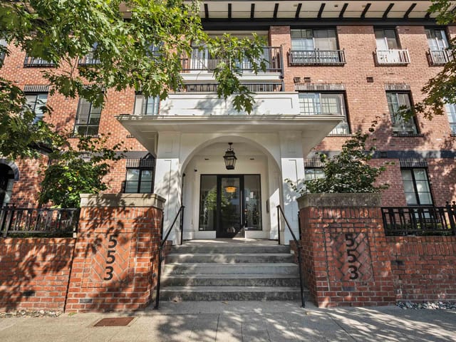 Apartment for sale in Coquitlam, Coquitlam, 301 553 Foster Avenue, 263128248 | Realtylink.org