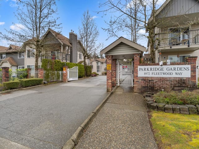 Townhouse for sale in Surrey, Surrey, 111 8972 Fleetwood Way, 263128313 | Realtylink.org