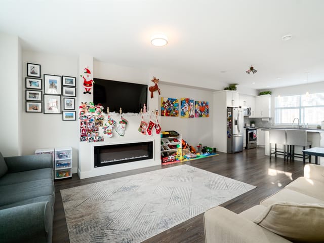 Townhouse for sale in Surrey, South Surrey White Rock, 57 14541 Winter Crescent, 263128358 | Realtylink.org