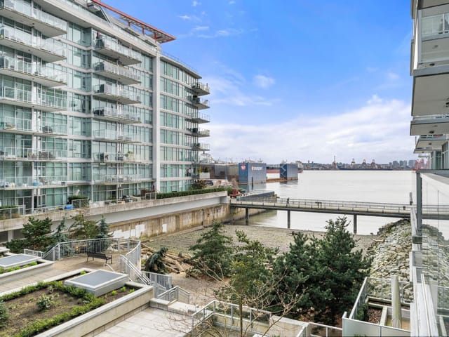Apartment for sale in North Vancouver, North Vancouver, 107 175 Victory Ship Way, 263128405 | Realtylink.org