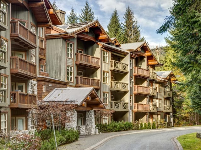Apartment for sale in Whistler, Whistler, 222 4660 Blackcomb Way, 263128436 | Realtylink.org