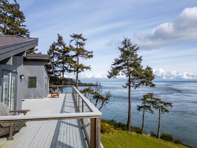 House for sale in Galiano Island, Islands-Van. & Gulf, 379 Mary Ann Point Road, 263128581 | Realtylink.org