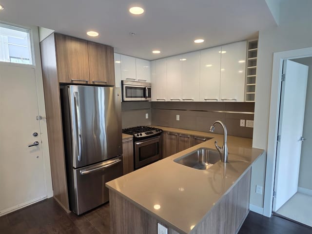 Apartment for sale in Burnaby, Burnaby North, 317 9350 University High Street, 263128691 | Realtylink.org