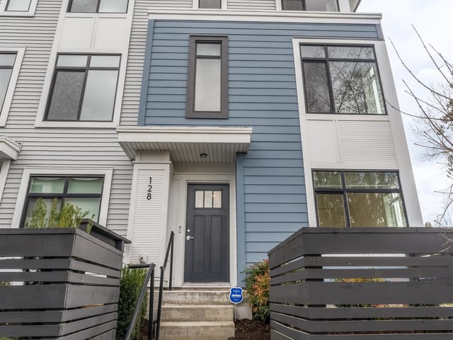 Townhouse for sale in Surrey, Surrey, 128 15235 Sitka Drive, 263128896 | Realtylink.org