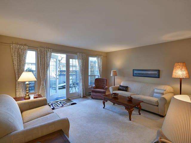 Apartment for sale in Sechelt, Sunshine Coast, 104 5768 Marine Way, 263129070 | Realtylink.org