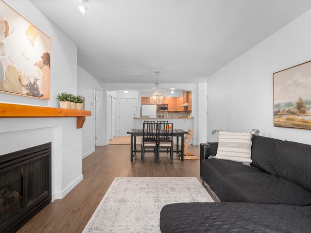 Apartment for sale in Coquitlam, Coquitlam, 212 1432 Parkway Boulevard, 263129261 | Realtylink.org