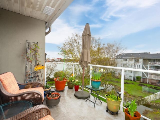 Apartment for sale in Vancouver, Vancouver East, 402 2080 E Kent Avenue South, 263129346 | Realtylink.org