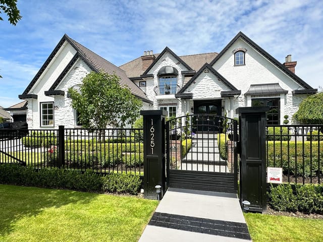 House for sale in Surrey, South Surrey White Rock, 16251 36a Avenue, 263129392 | Realtylink.org