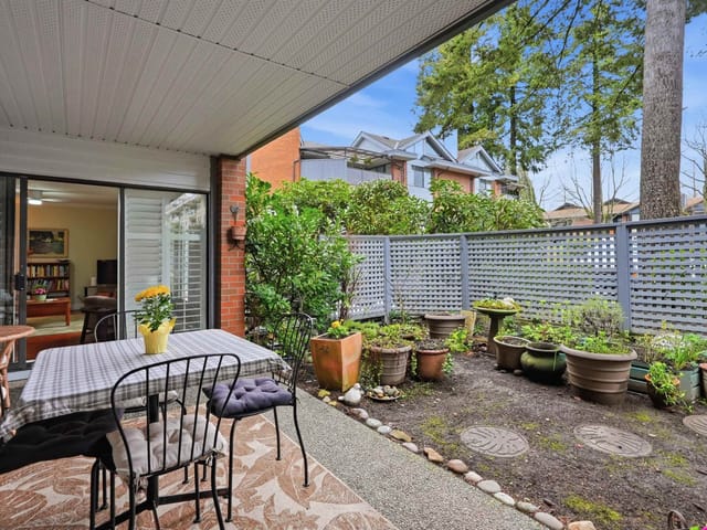 Apartment for sale in Surrey, South Surrey White Rock, 109 15270 17 Avenue, 263129440 | Realtylink.org