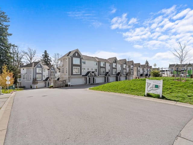 Townhouse for sale in Maple Ridge, Maple Ridge, 1015 11280 Pazarena Place, 263129565 | Realtylink.org