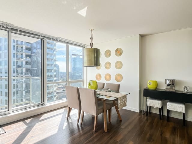 Apartment for sale in Surrey, North Surrey, 2706 9981 Whalley Boulevard, 263129631 | Realtylink.org