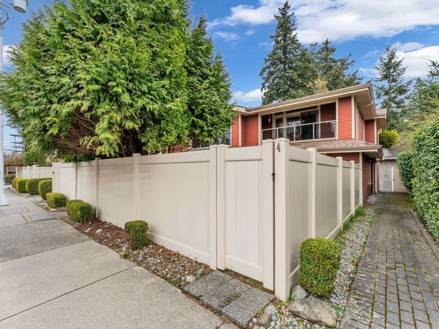 Townhouse for sale in White Rock, South Surrey White Rock, 4 14921 Thrift Avenue, 263129695 | Realtylink.org