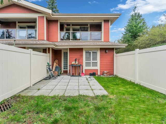 Townhouse for sale in White Rock, South Surrey White Rock, 4 14921 Thrift Avenue, 263129695 | Realtylink.org