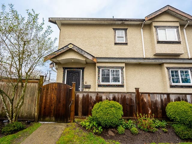 1/2 Duplex for sale in Vancouver, Vancouver East, 2849 Lakewood Drive, 263129834 | Realtylink.org