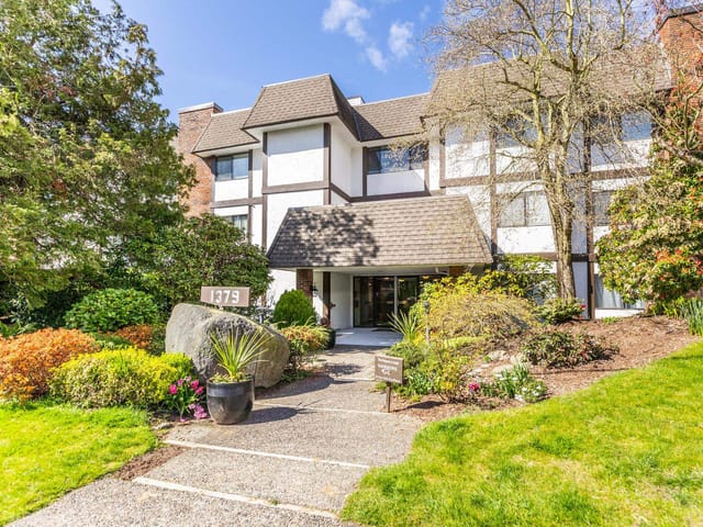 Apartment for sale in White Rock, South Surrey White Rock, 203 1379 Merklin Street, 263130155 | Realtylink.org