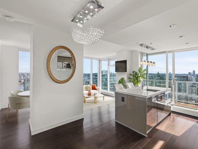 Apartment for sale in Vancouver, Vancouver West, 3511 777 Richards Street, 263130201 | Realtylink.org