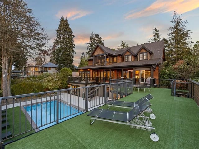 House for sale in Surrey, South Surrey White Rock, 2737 Crescent Drive, 263130299 | Realtylink.org