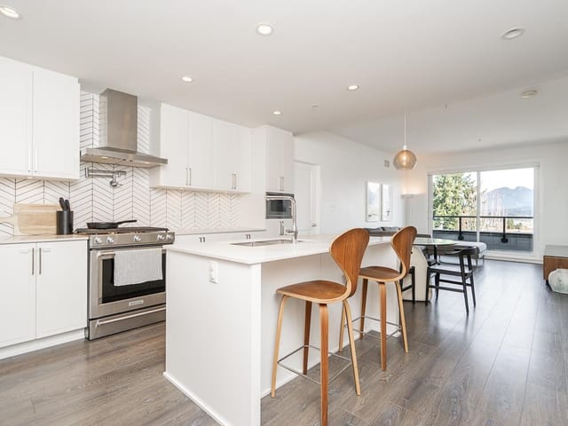 Apartment for sale in Burnaby, Burnaby North, 502 4477 Hastings Street, 263130335 | Realtylink.org