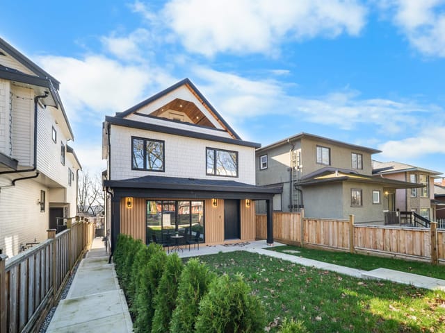 1/2 Duplex for sale in Vancouver, Vancouver East, 1 3576 E Pender Street, 263130615 | Realtylink.org