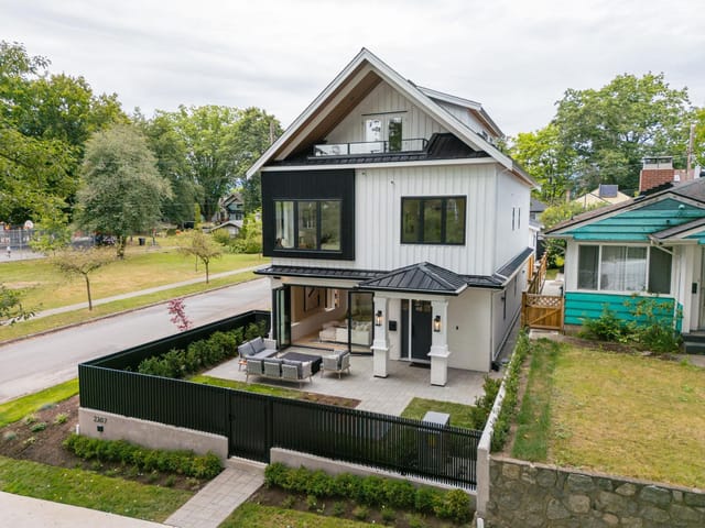 1/2 Duplex for sale in Vancouver, Vancouver East, 2307 E 3rd Avenue, 263130677 | Realtylink.org