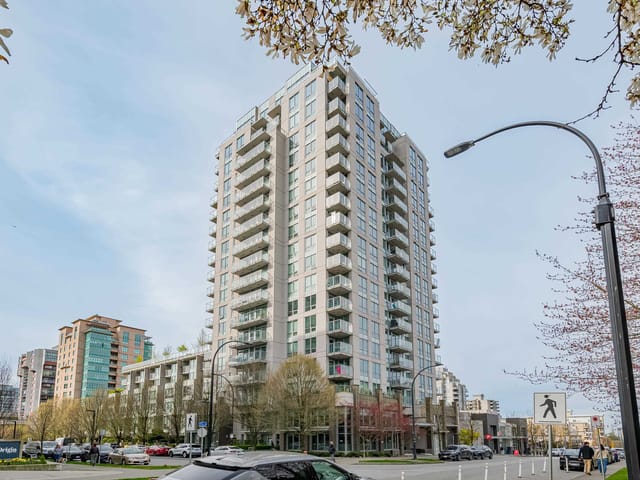 Apartment for sale in North Vancouver, North Vancouver, 319 135 E 17th Street, 263130688 | Realtylink.org